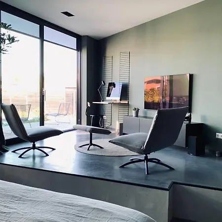 Modern Studio *