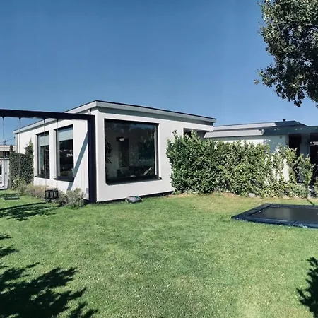 Modern Studio *